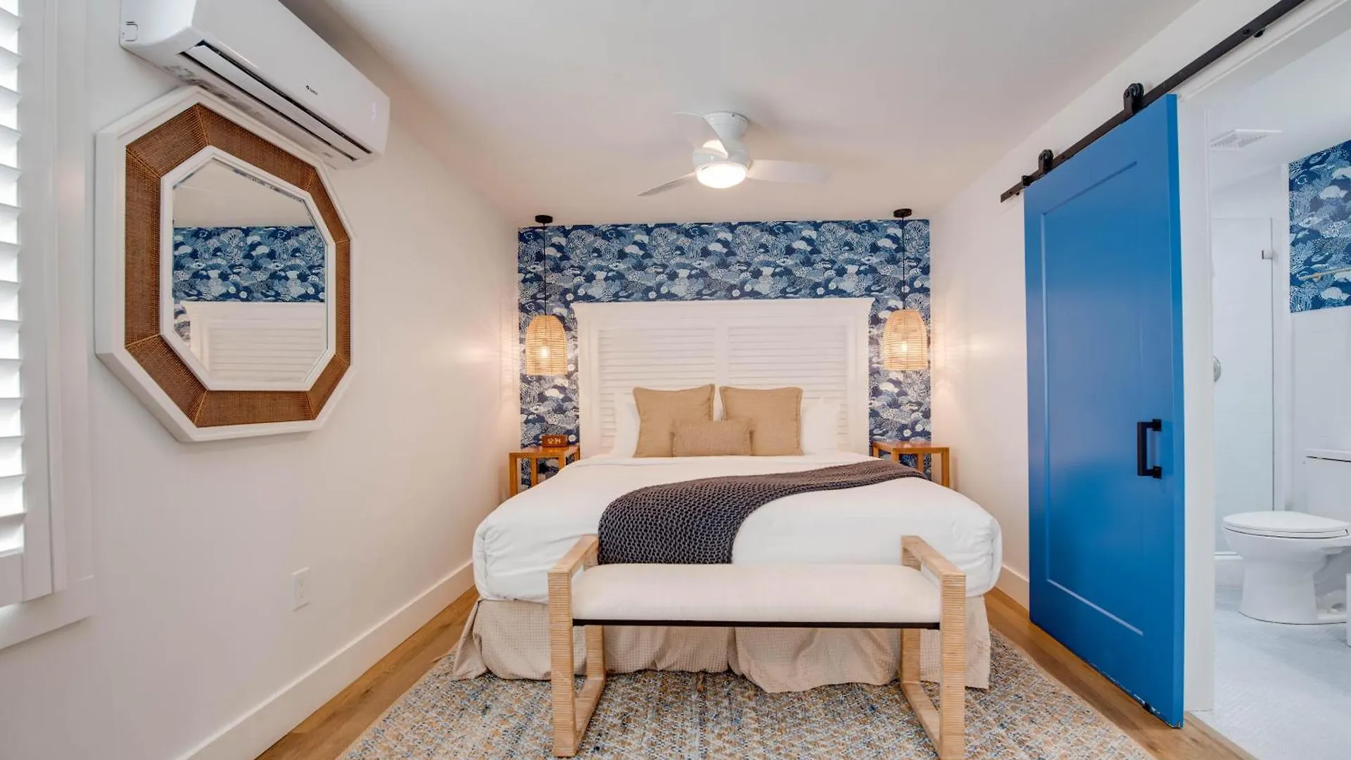 Underwater Cabana At Custom House Inn Key West